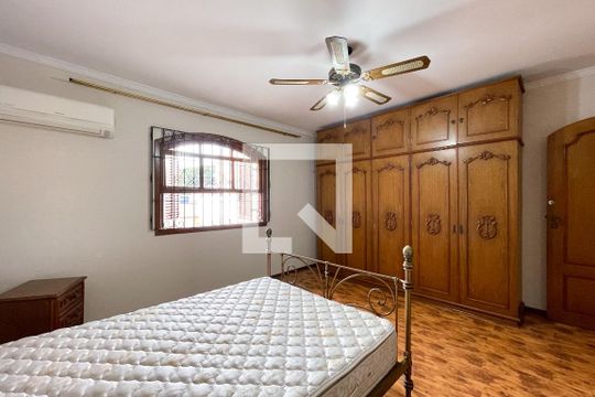 Suíte 1 de casa à venda com 6 quartos, 380m² em Baeta Neves, São Bernardo do Campo
