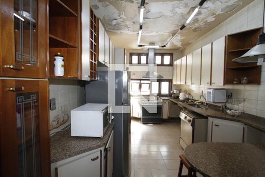 Cozinha de casa à venda com 5 quartos, 229m² em Prado, Belo Horizonte