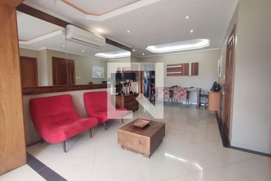 Apartamento à venda com 3 quartos, 123m² em Vila Ipiranga, Porto Alegre