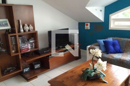 Casa à venda com 4 quartos, 285m² em Jardim Itu, Porto Alegre