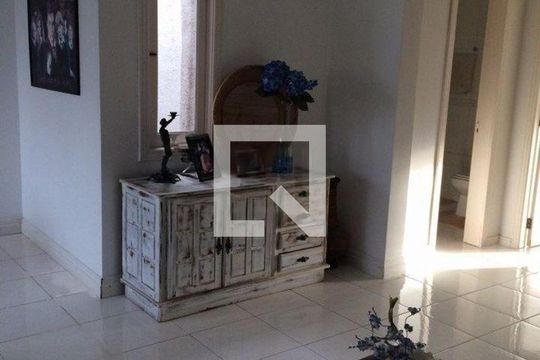 Casa à venda com 4 quartos, 285m² em Jardim Itu, Porto Alegre
