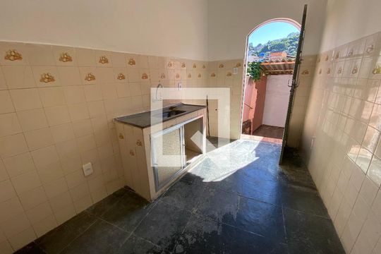 Cozinha de casa para alugar com 1 quarto, 60m² em Tanque, Rio de Janeiro