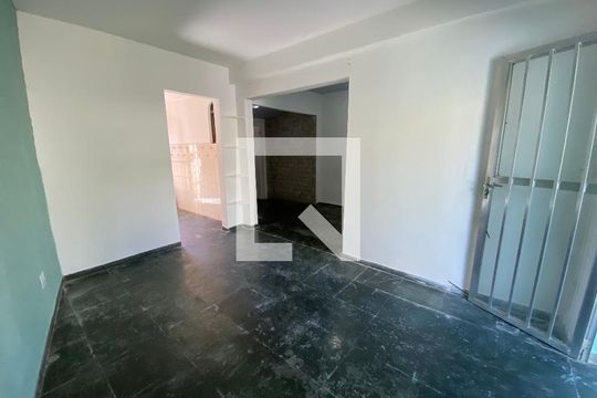 Casa para alugar com 1 quarto, 60m² em Tanque, Rio de Janeiro