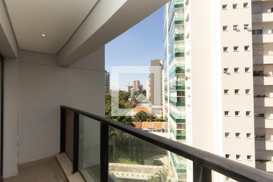 Varanda de kitnet/studio para alugar com 1 quarto, 26m² em Indianópolis, São Paulo