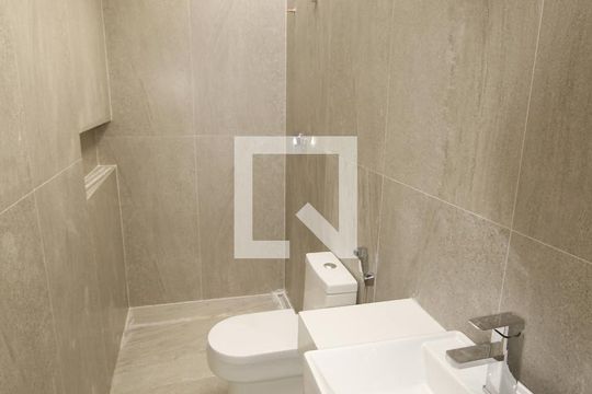 banheiro 1 de casa de condomínio à venda com 4 quartos, 403m² em Rosário, Nova Lima