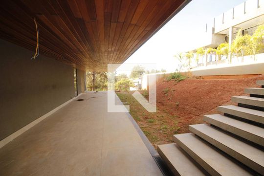 Escada de casa de condomínio à venda com 4 quartos, 403m² em Rosário, Nova Lima