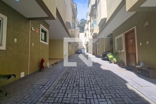 Área comum de casa de condomínio à venda com 2 quartos, 120m² em Vila Príncipe de Gales, Santo André