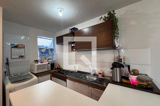 Cozinha de apartamento para alugar com 2 quartos, 48m² em Feitoria, São Leopoldo