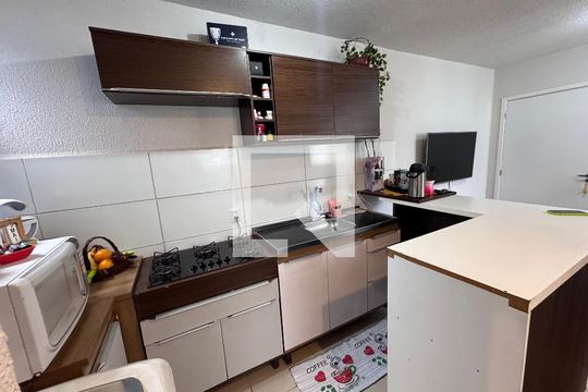 Cozinha de apartamento para alugar com 2 quartos, 48m² em Feitoria, São Leopoldo