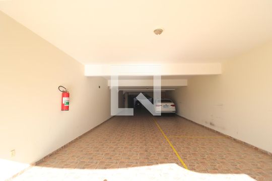 Garagem de apartamento para alugar com 3 quartos, 100m² em Santa Maria, Santo André