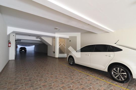 Garagem de apartamento para alugar com 3 quartos, 100m² em Santa Maria, Santo André