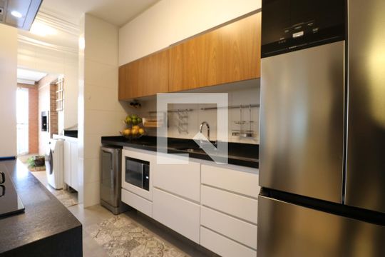 Cozinha de apartamento à venda com 3 quartos, 95m² em Várzea da Barra Funda, São Paulo