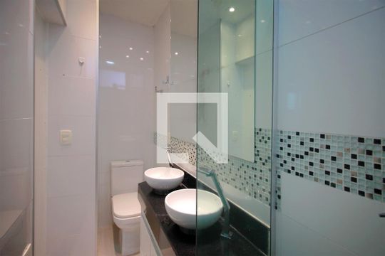 Banheiro da Suíte de apartamento à venda com 1 quarto, 42m² em Cruzeiro, Belo Horizonte