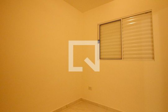 Quarto 1 de apartamento para alugar com 2 quartos, 35m² em Vila Ivone, São Paulo