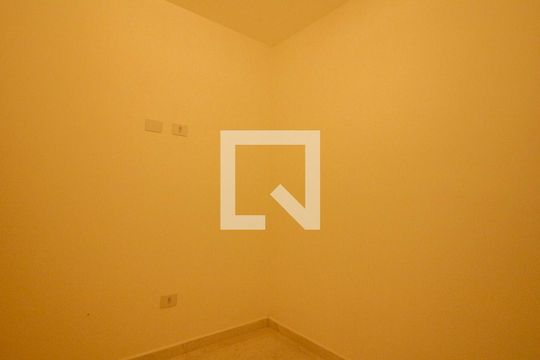 Quarto 1 de apartamento para alugar com 2 quartos, 35m² em Vila Ivone, São Paulo