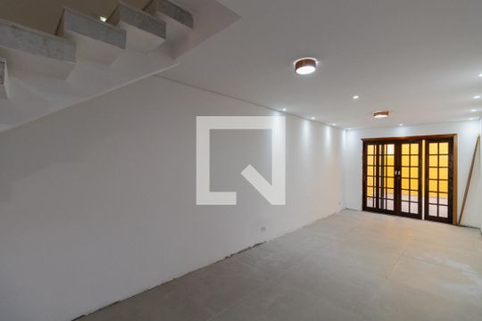 Sala de casa para alugar com 4 quartos, 182m² em Vila Siria, São Paulo