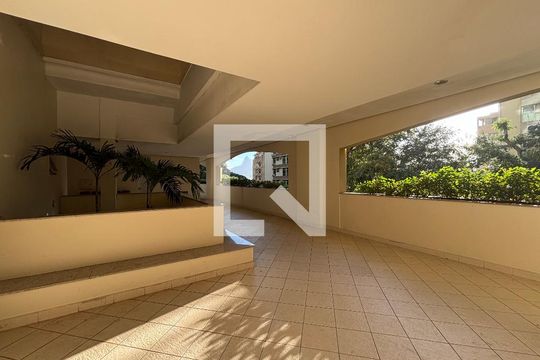 Área comum de apartamento à venda com 3 quartos, 200m² em Lagoa, Rio de Janeiro
