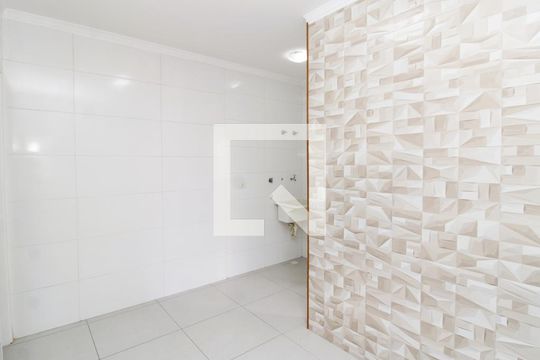 Sala de apartamento para alugar com 2 quartos, 32m² em Vila Mazzei, São Paulo