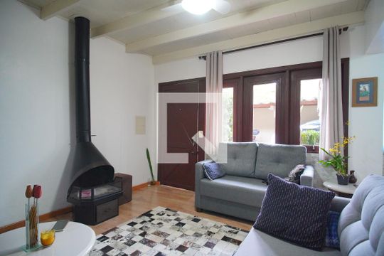 Sala de casa de condomínio à venda com 2 quartos, 90m² em Rondônia, Novo Hamburgo