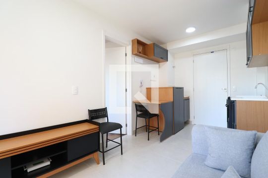 Sala/Cozinha de apartamento para alugar com 1 quarto, 26m² em Parque Industrial Tomas Edson, São Paulo