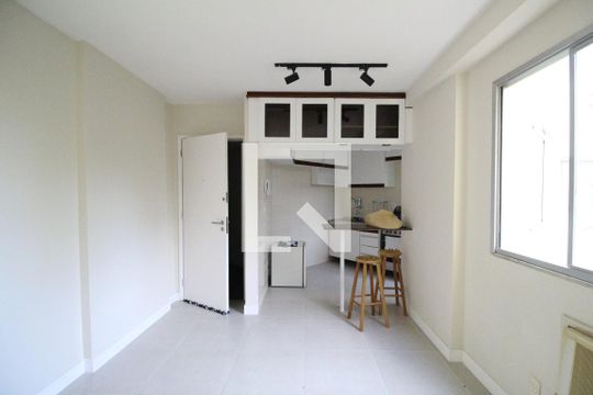 Sala de apartamento à venda com 2 quartos, 47m² em Freguesia (jacarepaguá), Rio de Janeiro