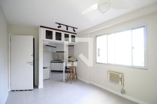 Apartamento à venda com 2 quartos, 47m² em Freguesia (jacarepaguá), Rio de Janeiro