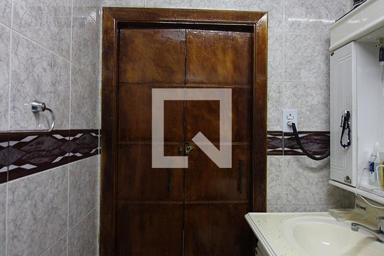 Banheiro Social de casa à venda com 2 quartos, 94m² em Suiço, São Bernardo do Campo