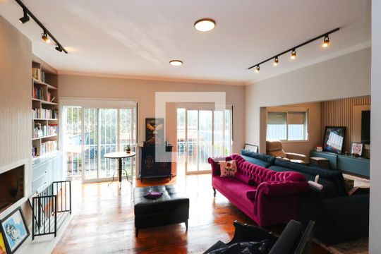Casa à venda com 5 quartos, 550m² em Cursino, São Paulo