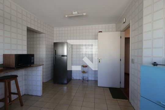 Cozinha de apartamento à venda com 2 quartos, 136m² em Jardim Bela Vista, Santo André