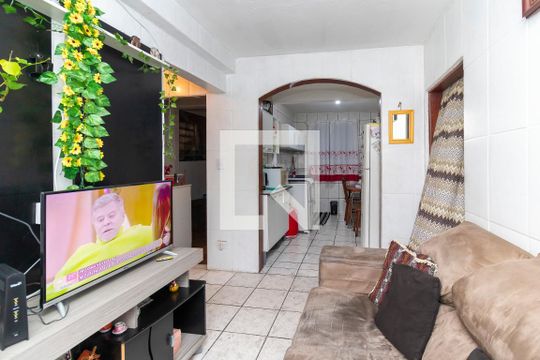 Casa 01 - Sala de casa à venda com 7 quartos, 200m² em Vila Verde, São Paulo