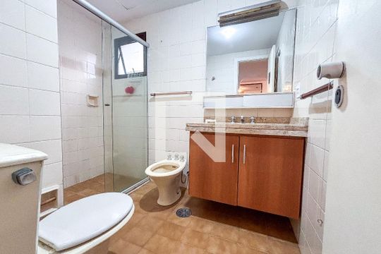 Banheiro da Suíte de apartamento para alugar com 1 quarto, 40m² em Jardim Paulista, São Paulo