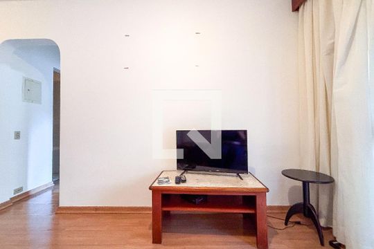 Sala de apartamento para alugar com 1 quarto, 40m² em Jardim Paulista, São Paulo