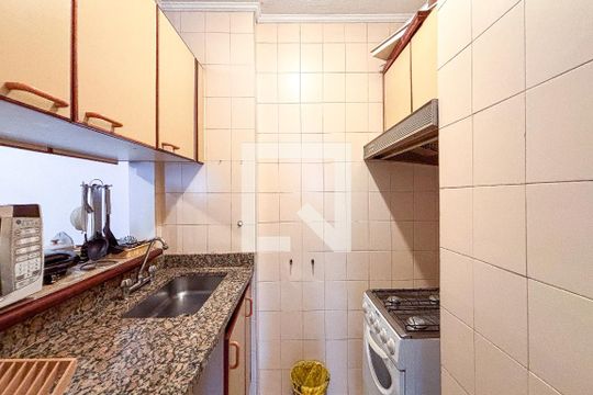 Cozinha de apartamento para alugar com 1 quarto, 40m² em Jardim Paulista, São Paulo