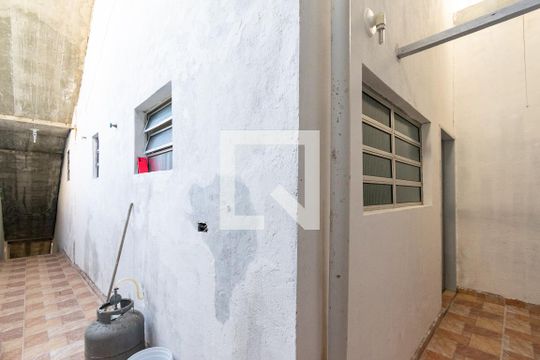Entrada de casa para alugar com 1 quarto, 20m² em Americanópolis, São Paulo