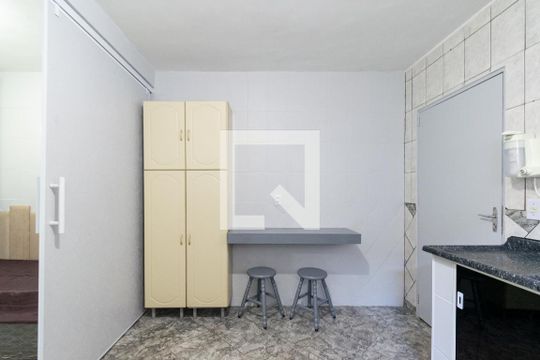 Sala/Cozinha de casa para alugar com 1 quarto, 20m² em Americanópolis, São Paulo