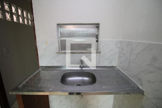 Studio de kitnet/studio para alugar com 1 quarto, 50m² em Brás de Pina, Rio de Janeiro