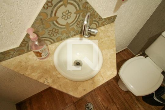 Lavabo  de casa à venda com 3 quartos, 274m² em Parque Independencia, São Paulo