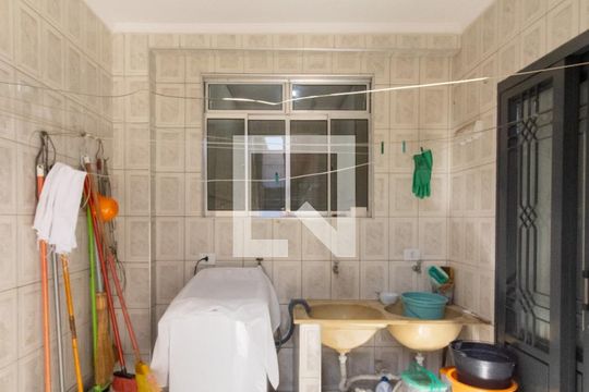 Área de Serviço de casa à venda com 3 quartos, 140m² em Jardim Leila, Guarulhos
