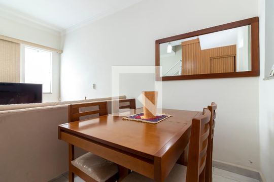 Sala de Jantar de casa de condomínio à venda com 2 quartos, 80m² em Vila Vitorio Mazzei, São Paulo