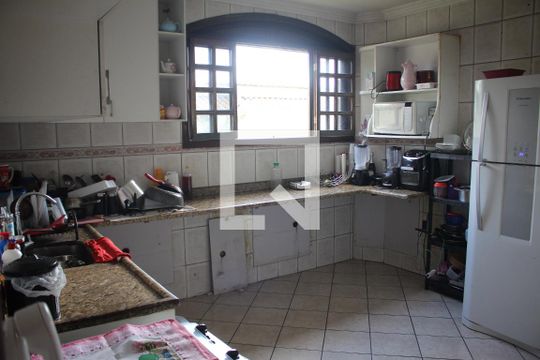 Cozinha de casa à venda com 4 quartos, 439m² em Tirol, Contagem
