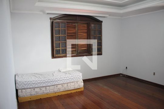 Cobertura de casa à venda com 4 quartos, 439m² em Tirol, Contagem