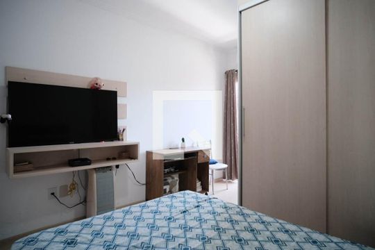 Quarto de casa à venda com 2 quartos, 125m² em Jardim Hercilia, São Paulo