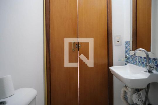 Lavabo  de casa à venda com 2 quartos, 125m² em Jardim Hercilia, São Paulo