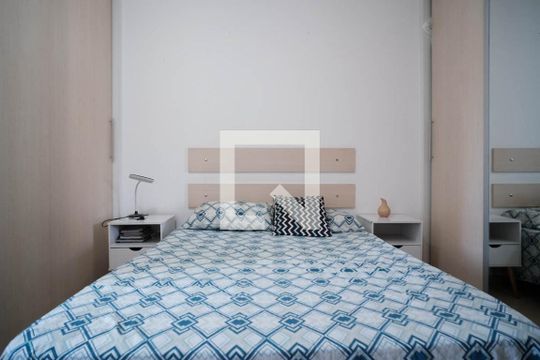 Quarto de casa à venda com 2 quartos, 125m² em Jardim Hercilia, São Paulo