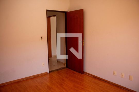 Quarto 2 de casa para alugar com 2 quartos, 250m² em Bocaina, Ribeirão Pires