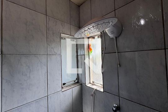Banheiro de apartamento para alugar com 2 quartos, 60m² em Campina, São Leopoldo