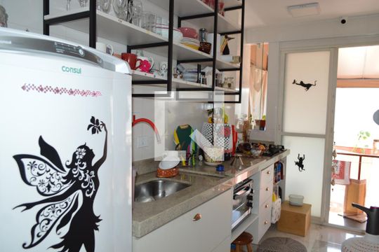Cozinha de apartamento para alugar com 1 quarto, 45m² em Liberdade, São Paulo