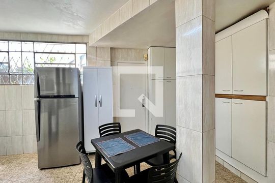 Cozinha de apartamento à venda com 4 quartos, 154m² em Serra, Belo Horizonte
