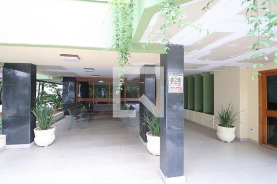 Área comum - Hall de entrada de apartamento para alugar com 3 quartos, 244m² em Centro, Canoas