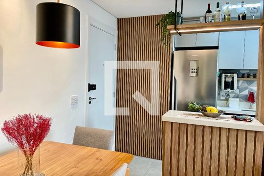 Sala de apartamento para alugar com 2 quartos, 51m² em Parque Sao Domingos, São Paulo